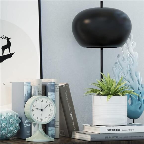 Cute Analog Alarm Clock, Small Retro Table Clock Battery - Picture 6 of 7